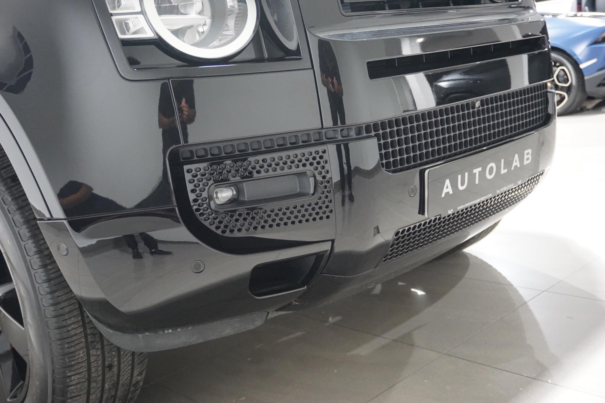 Land Rover Defender 90 3.0 D200 MHEV Hard Top SUV 3dr Diesel Auto 4WD SWB Euro 6 (s/s) (200 ps)